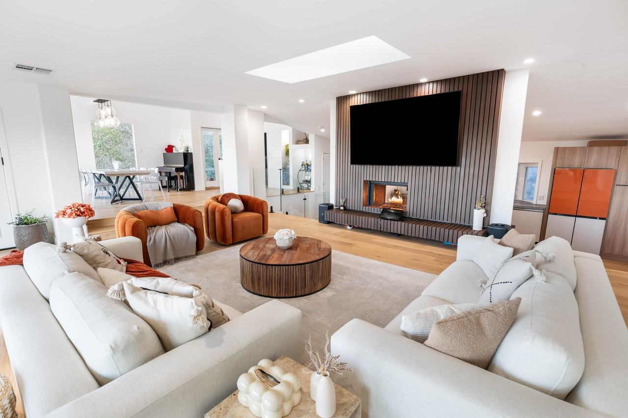 3541 Multiview Dr #NA - Photo 3 of 39