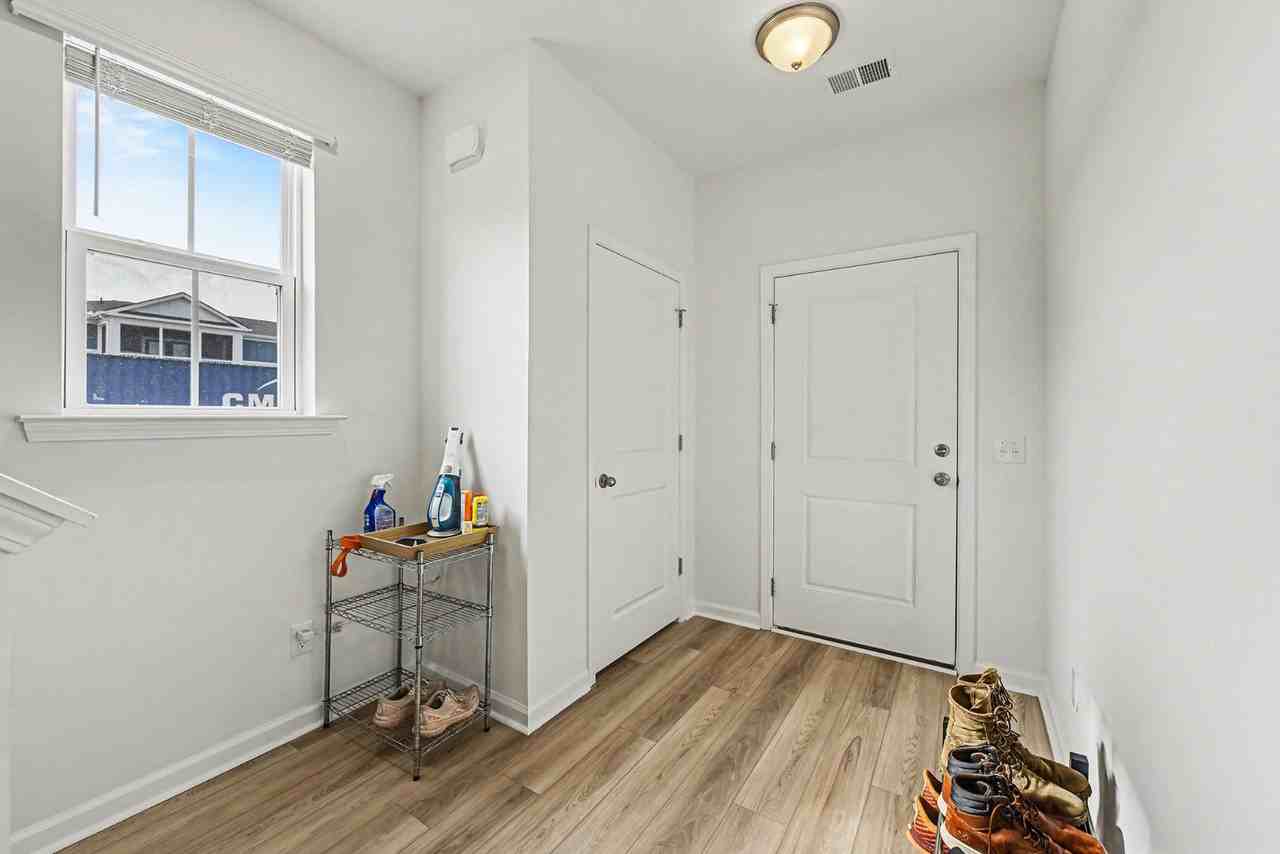 801 Recess Point Dr - Photo 7 of 11