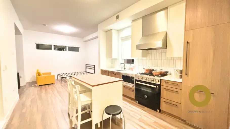 6939 Cambie St #2 - Photo 2 of 7