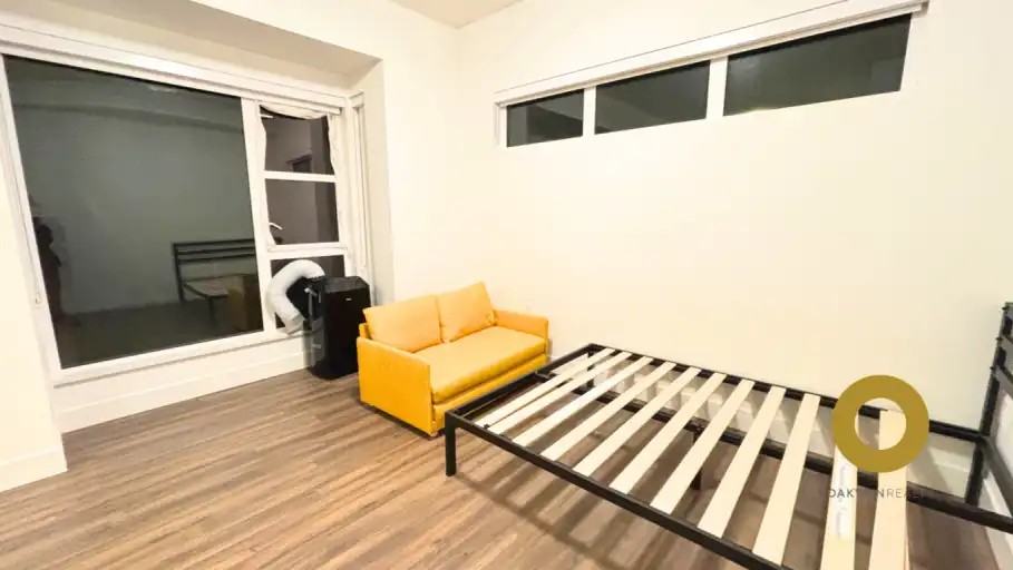 6939 Cambie St #2 - Photo 5 of 7