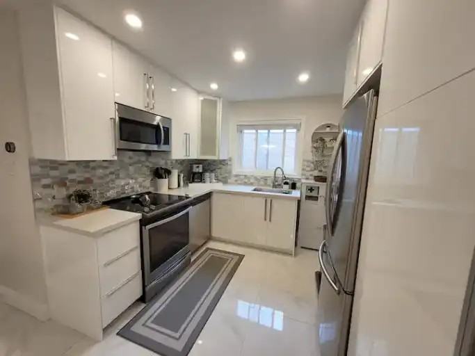 547 Garbutt Terr - Photo 3 of 28