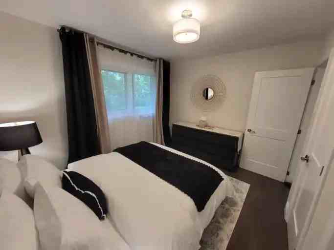 547 Garbutt Terr - Photo 7 of 28