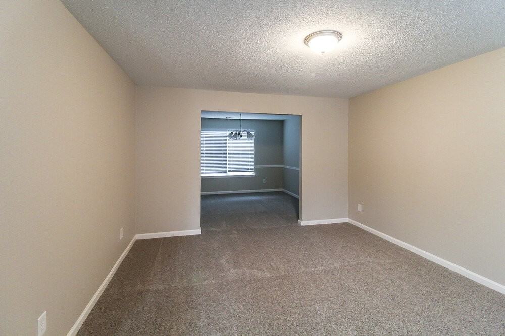 95 Kirkland Ct - Photo 7 of 17