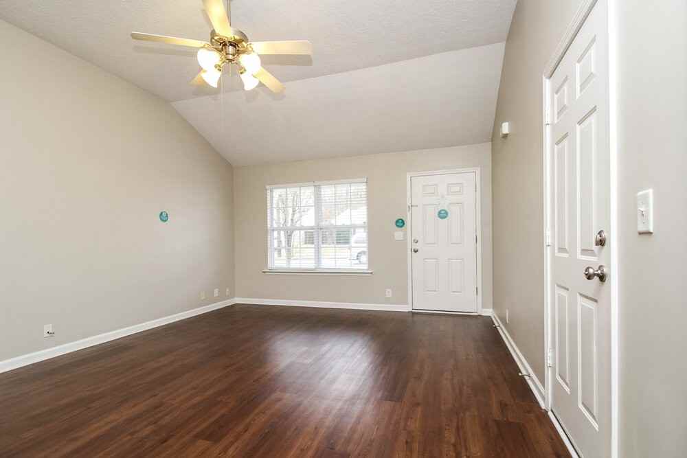 9220 Thomason Trl - Photo 3 of 16