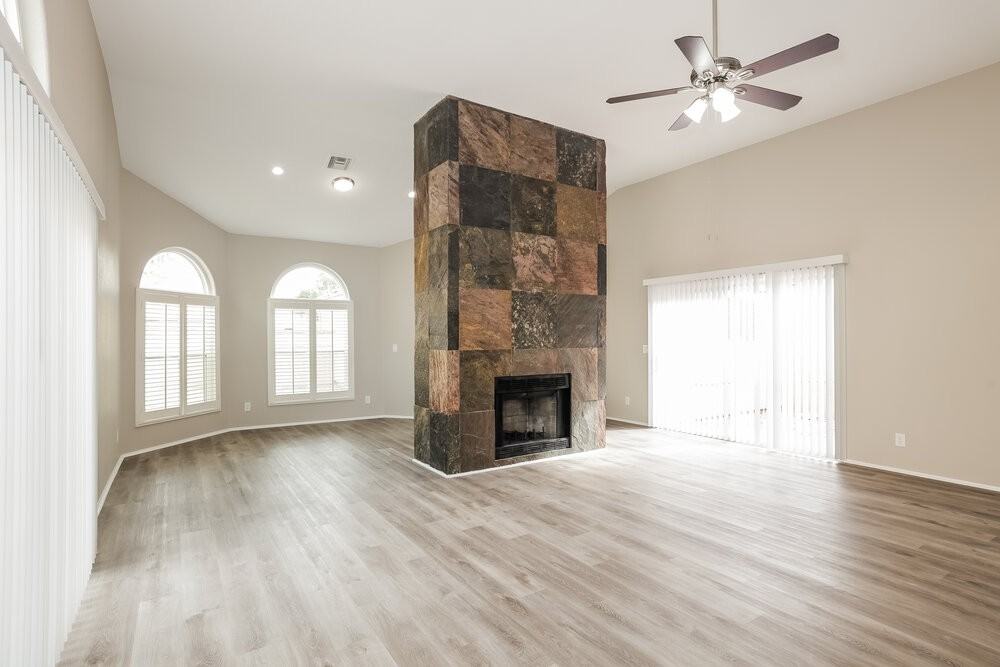 11770 N 112th St - Photo 5 of 16