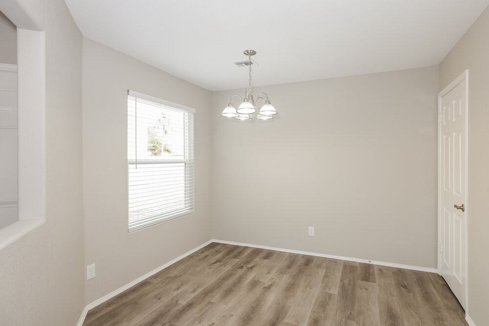 11770 N 112th St - Photo 6 of 16