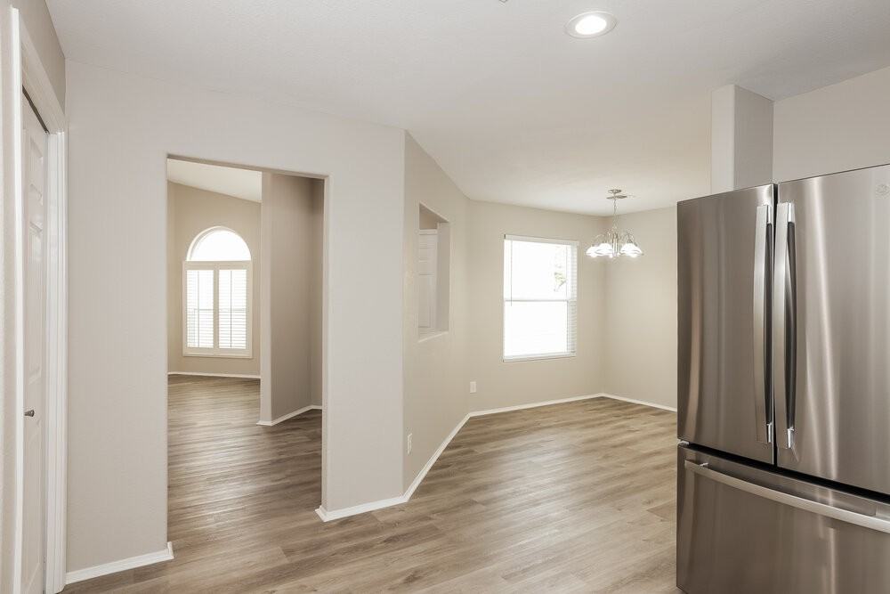 11770 N 112th St - Photo 7 of 16