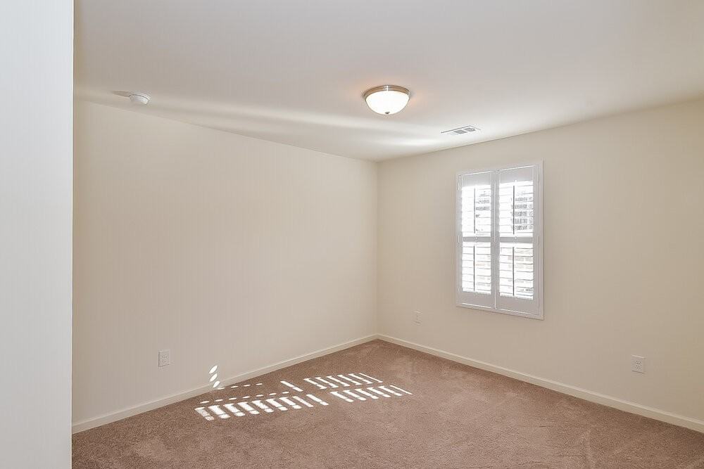 7248 Lacey Dr - Photo 4 of 17