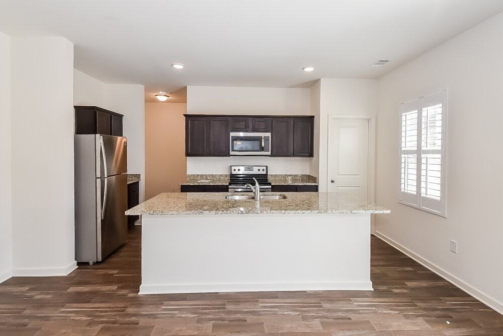 7248 Lacey Dr - Photo 5 of 17