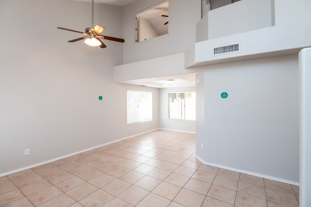 1130 N Leoma Ln - Photo 5 of 17