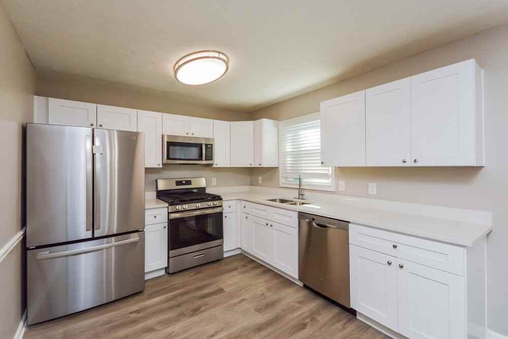 661 Greenview Ave Se - Photo 6 of 16