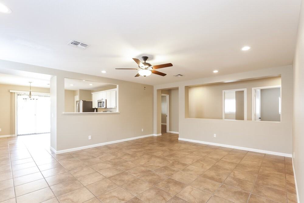 11818 W Corrine Dr - Photo 4 of 16