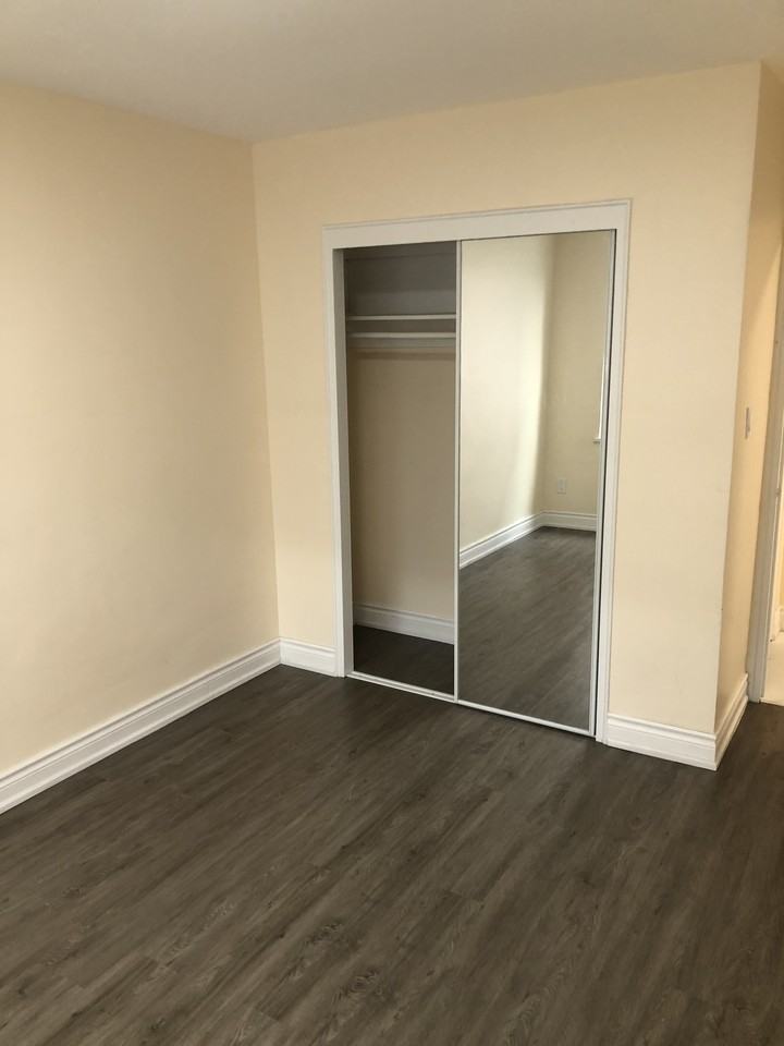 200 Cosburn Avenue - Photo 7 of 12