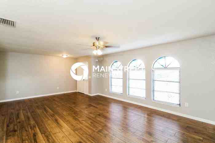 2172 S Cranberry Blvd - Photo 3 of 16