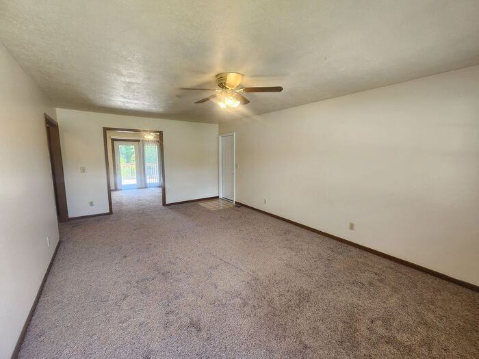 1627 Country Walk Ct #1627 - Photo 3 of 10