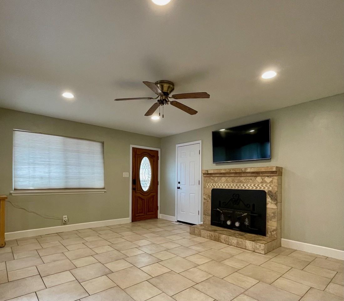 1320 Yori Ave #1 - Photo 6 of 23