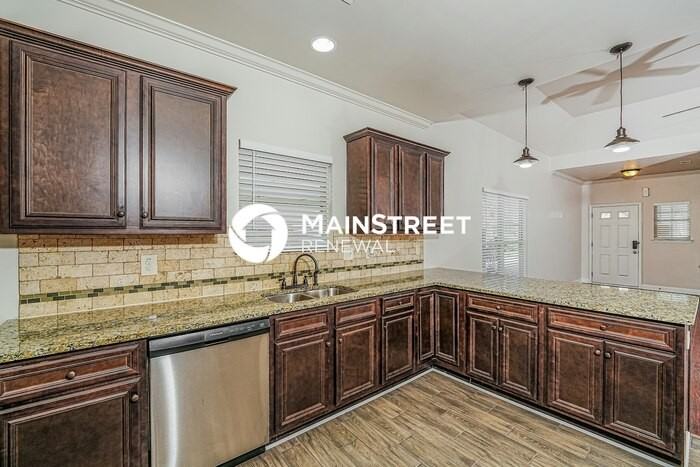 170 Sharpe St - Photo 7 of 18