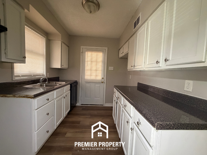 1730 Sea Isle Rd - Photo 3 of 19