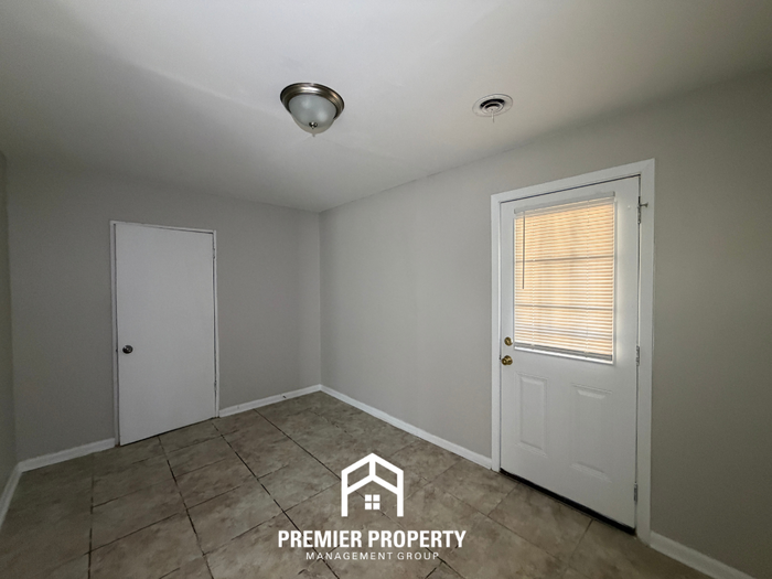 1730 Sea Isle Rd - Photo 4 of 19