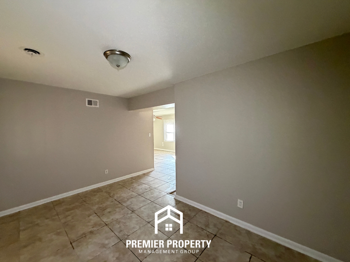 1730 Sea Isle Rd - Photo 5 of 19