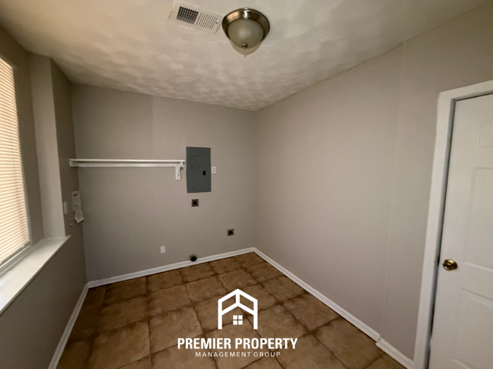 1730 Sea Isle Rd - Photo 6 of 19