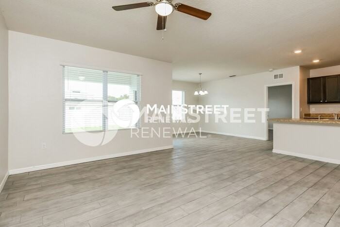 703 Kindred Ln - Photo 4 of 16