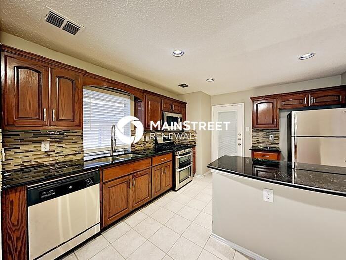 4809 Shell Ridge Dr - Photo 7 of 20