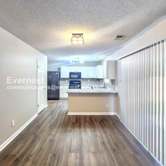 3507 Devon Chase Rd - Photo 2 of 26