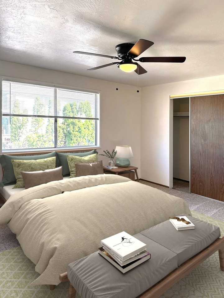 450-Chandelle Apartments - Photo 2 of 31