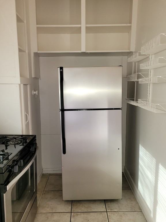 418 E Crescent Ave - Photo 6 of 7