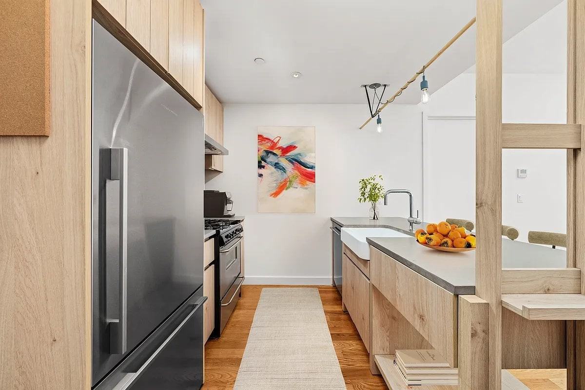 123 Melrose St #611 - Photo 2 of 7