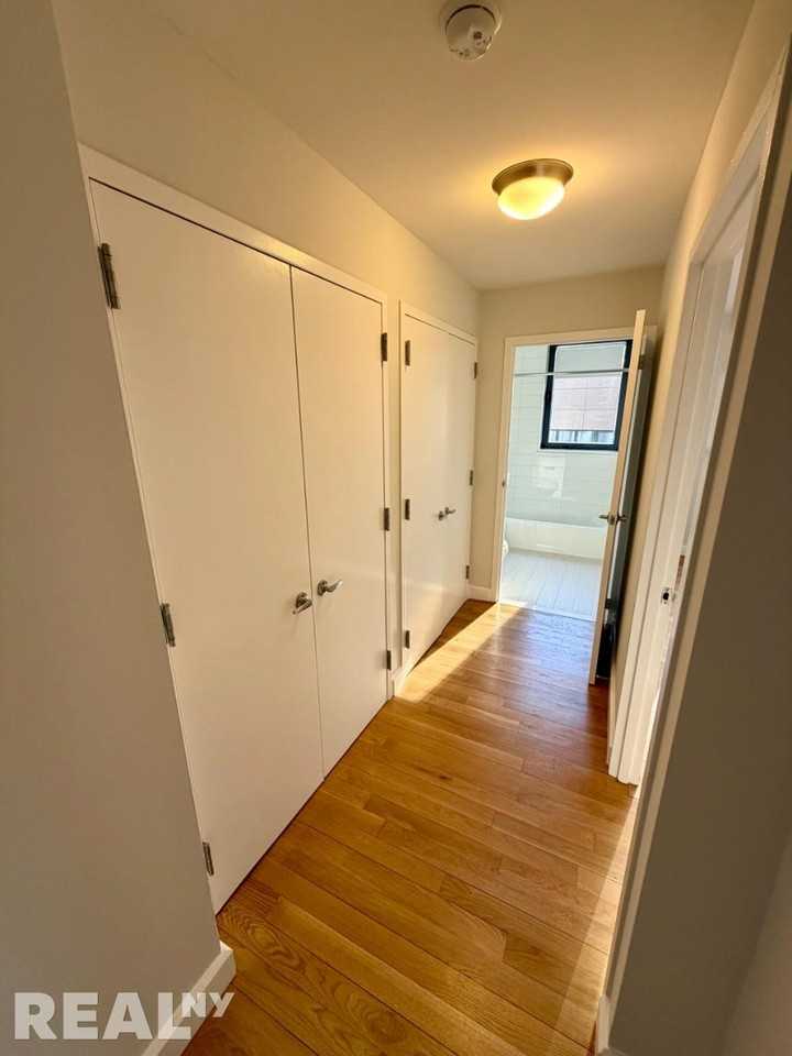 W 48th St #034J - Photo 6 of 12