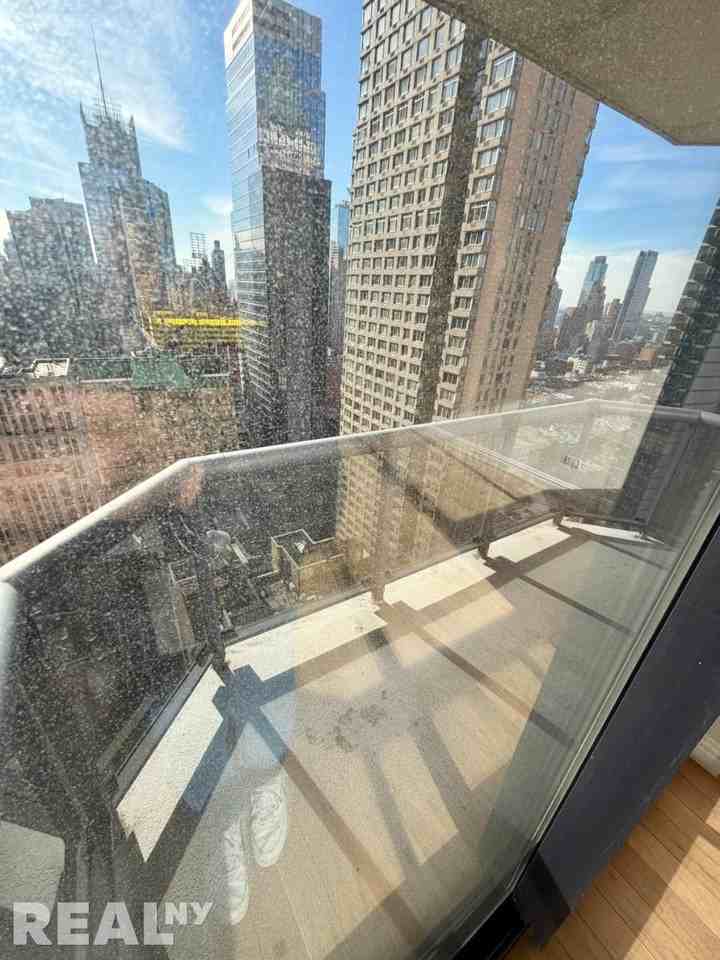 W 48th St #031E - Photo 7 of 11