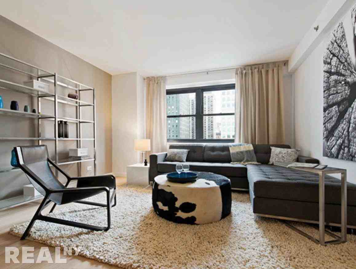 E 39th St #7K - Photo 3 of 4