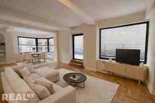 E 56th St #10G - Photo 1 of 1