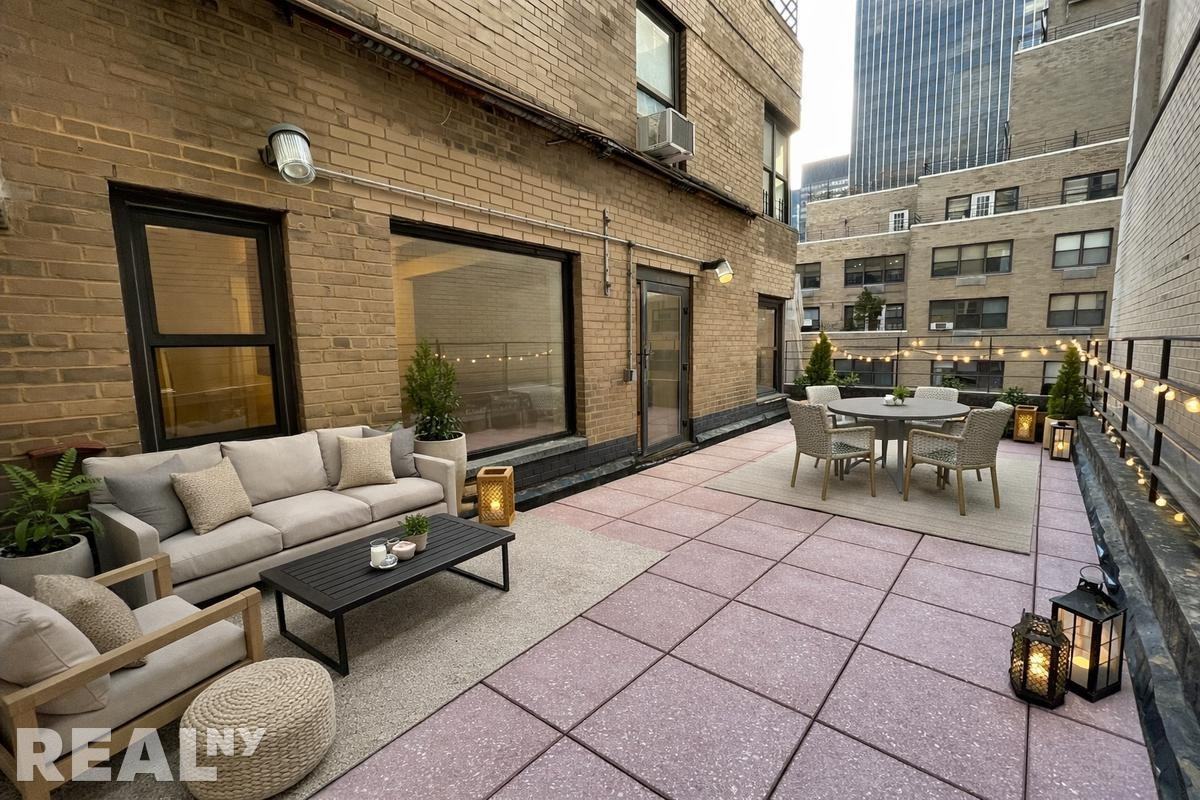 E 56th St #10G - Photo 4 of 8