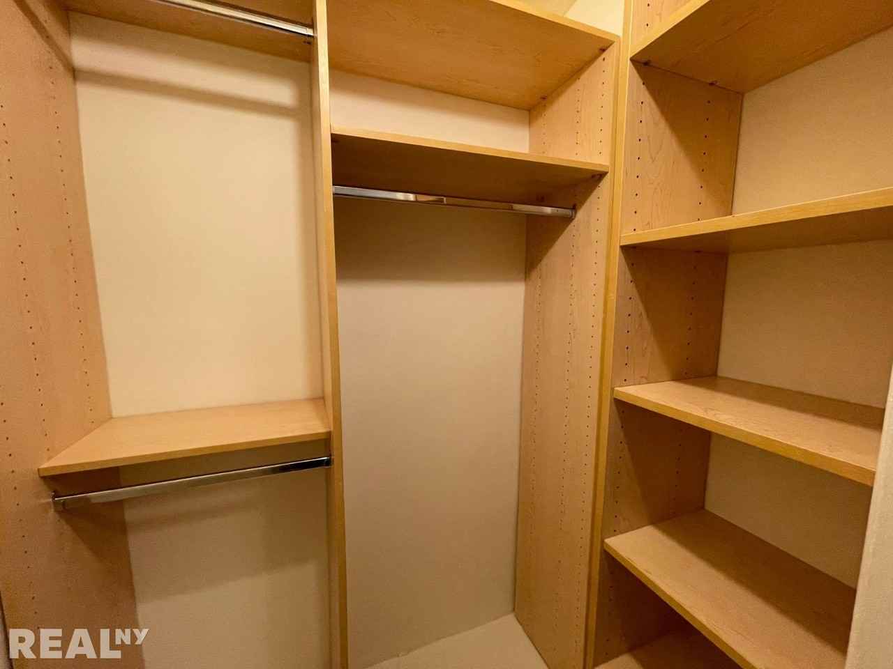 E 56th St #10G - Photo 7 of 8