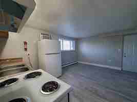 featured image of 29 S Decker Ave