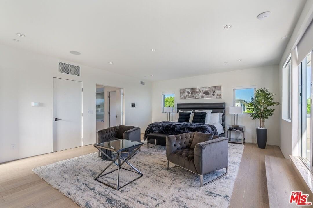 2189 Summitridge Dr - Photo 6 of 25