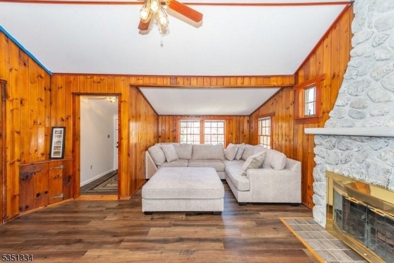 53 Laurel Dr - Photo 6 of 35