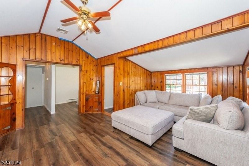 53 Laurel Dr - Photo 7 of 35