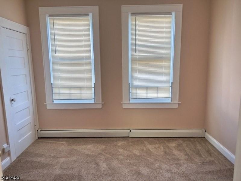 245 22nd St - Photo 4 of 17