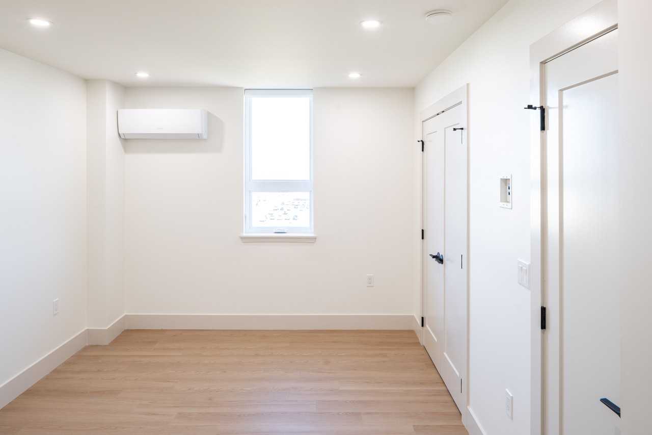 9 Irving Avenue - Photo 5 of 14