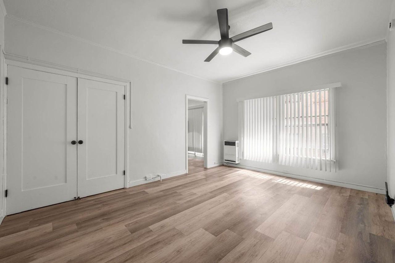 1812 W 5th Street - Photo 7 of 13