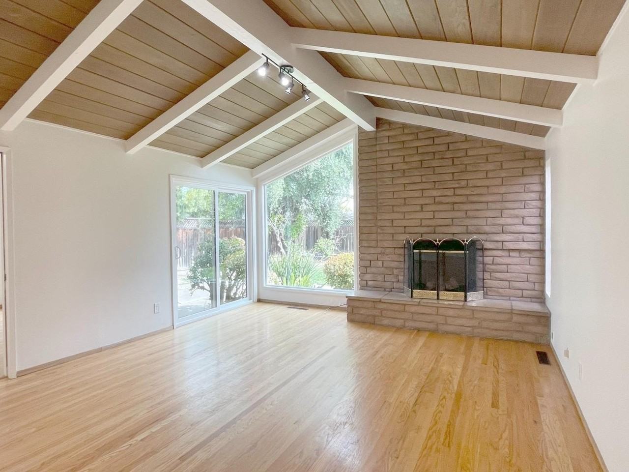 429 Kiely Blvd - Photo 4 of 19