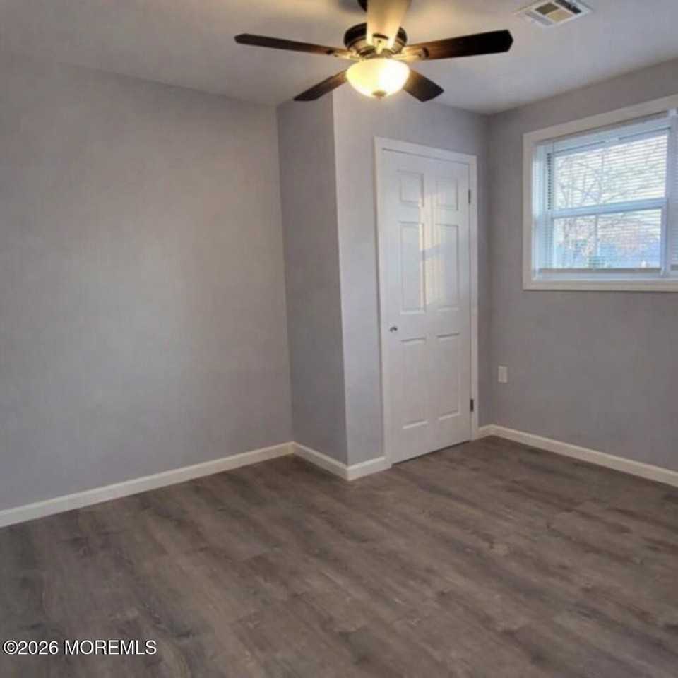 700 Anglesea Ave - Photo 7 of 12