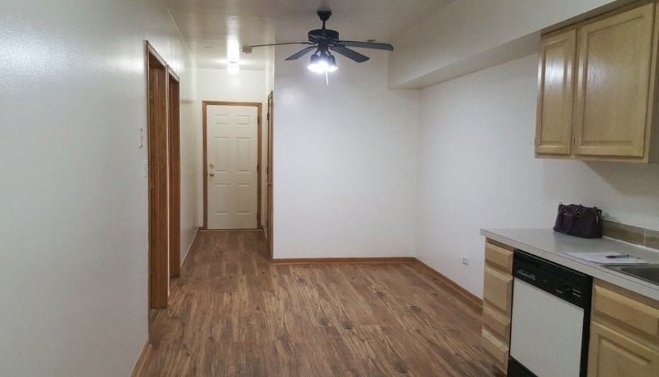 1520 W Superior St Apt G #G - Photo 4 of 12