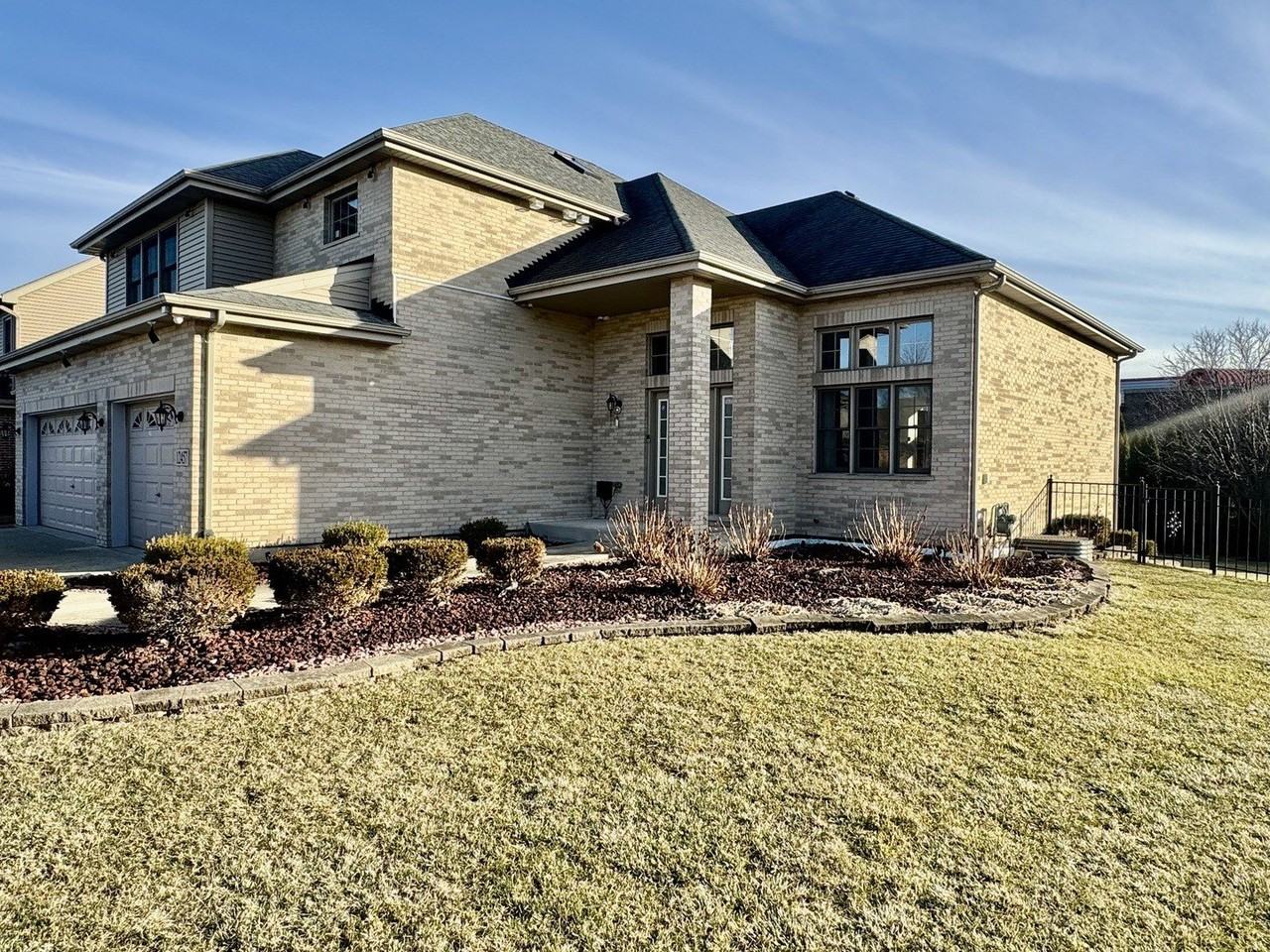 12457 Walden Rd - Photo 2 of 41