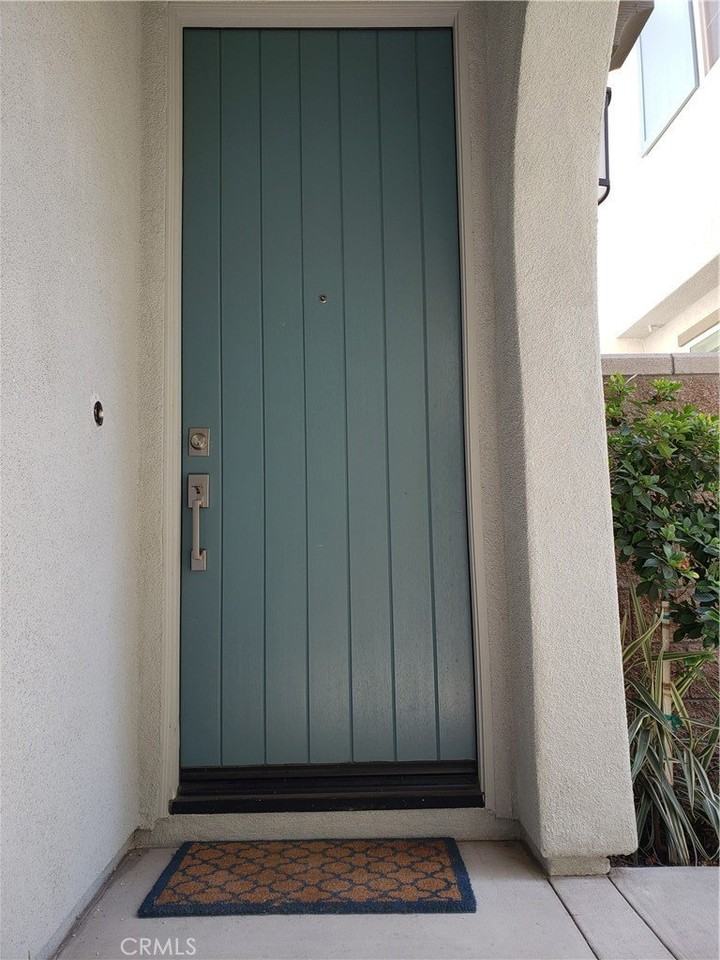 9445 Retreat Pl - Photo 4 of 35