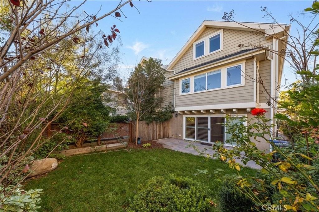 78 N Sierra Bonita Ave #2 - Photo 2 of 24